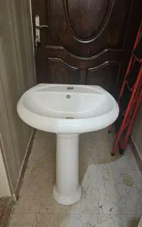روشویی با پایه آیینه