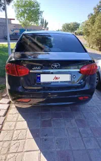 جک j4 مدل ۱۴۰۲ در حد نو