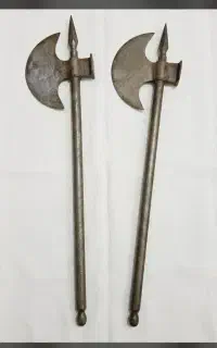 تبرزین فلزی