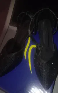کفش پاشنه دار