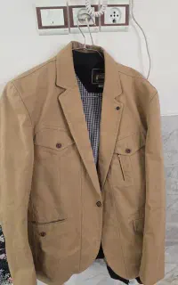 تعدادی لباس نو و دست دوم مردانه ۱۰ تومن