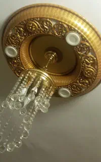 لوستر به همراه گل سقفی