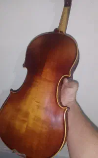ساز ویلن تی اف ۱۴۲