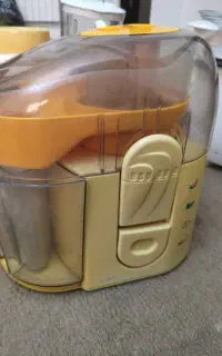 آبمیوه گیر