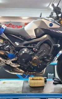 yamaha mt09 cb 1300 gsxs