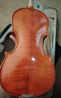 ویالون در حد نو