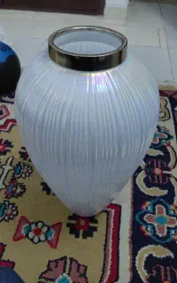 گلدان رنگ شیری شیشه ای نو نو