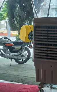 استخدام پیک موتوری کافه فست فود هات