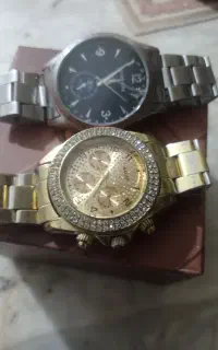ساعت کادوبوده بدون استفاده ودوتادیگه دست دوم