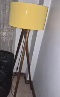 ۲ عدد آباژور ایستاده زرد رنگ