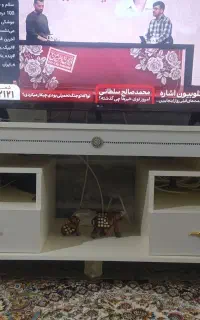 میز تلویزیون در حد نو