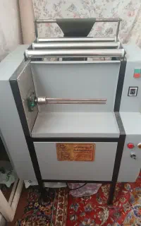 دستگاه رُل مشما زباله و کیسه فریزر