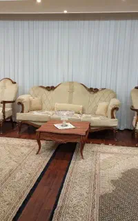 مبل کلاسیک شیک در حد نو