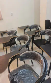 صندلی دانش آموزی در حد نو