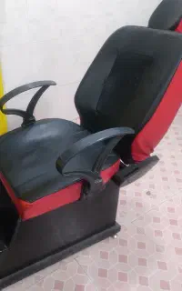 دوعدد صندلی بفروش می رسد