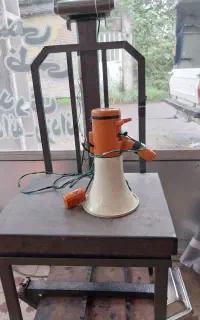 بلندگو دستی باطری خور وباطر ماشین