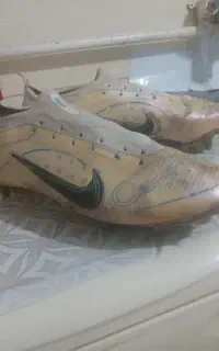 کفش استوک فوتبالی