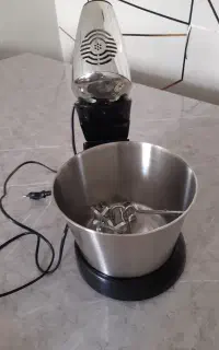 همزن کاسه ایی