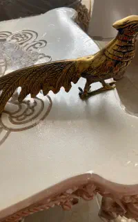مجسمه برنزی سنگین