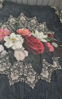 رو تختی طرحدار