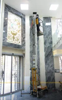اجاره بالابر ستونی برقی ۱۱ متری  تک‌نفره
