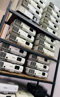 این یکی فرق داره ویدیو پروژکتور....