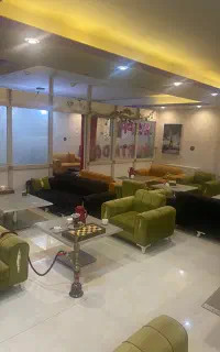 تعدادی مبل ۷ نفره و میز مدیریت