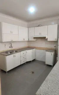 رهن  کامل یک واحد مسکونی در  ابتدای کوچه زیتون