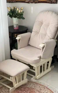 صندلی شیر دهی در حد نو