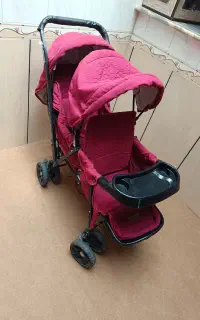 کالسکه دوقلو