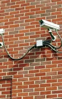فروش و نصب و تعمیر دوربین مداربسته و دزدگیر اماکن