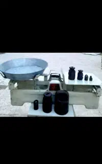 ترازو سنتی در حد نو