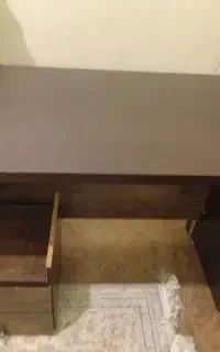 میز تحریر سالم