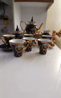 صبحانه خوری لیلی مجنون