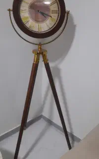 ساعت ایستاده