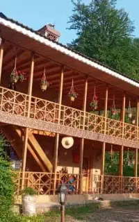 بومگردی زیبا و تمیز در جاده ماسوله، فومن