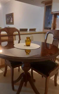 میز ناهارخوری و سه صندلی تمام چوب