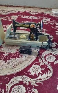چرخ خیاطی دستی هم برقی