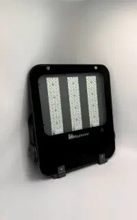 پروژکتور مازی‌نور