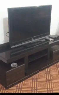 زیر تلویزیون