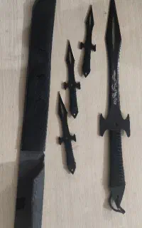 ست پرتابی فلزی همراه با شمشیر تکی هم میدیم