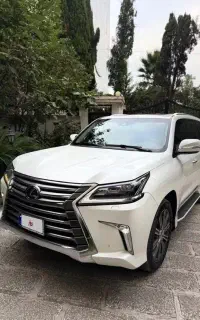 لکسوس الیکس۵۷۰
