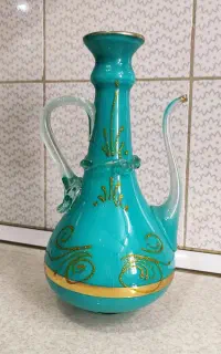 پارچ شیشه ای قدیمی