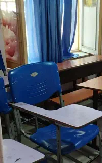 صندلی دسته دار مدرسه‌ای