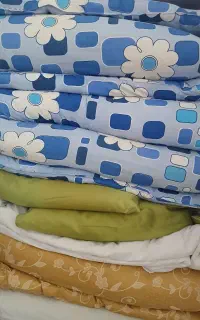 4 دست لحاف و تشک و بالشت