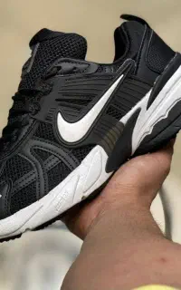 کفش نایک V2K