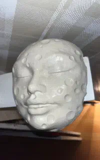 مجسمه صورت ماه
