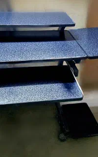 میز کامپیوتر چرخ دار