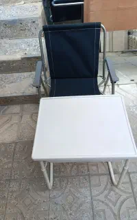 صندلی و میز