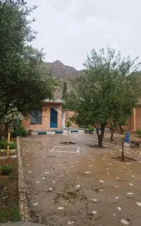 باغ دنج و سنتی تمام وقت و پاره وقت